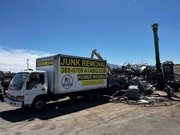 Best Attic Cleanout  in Country Club Hls, IL